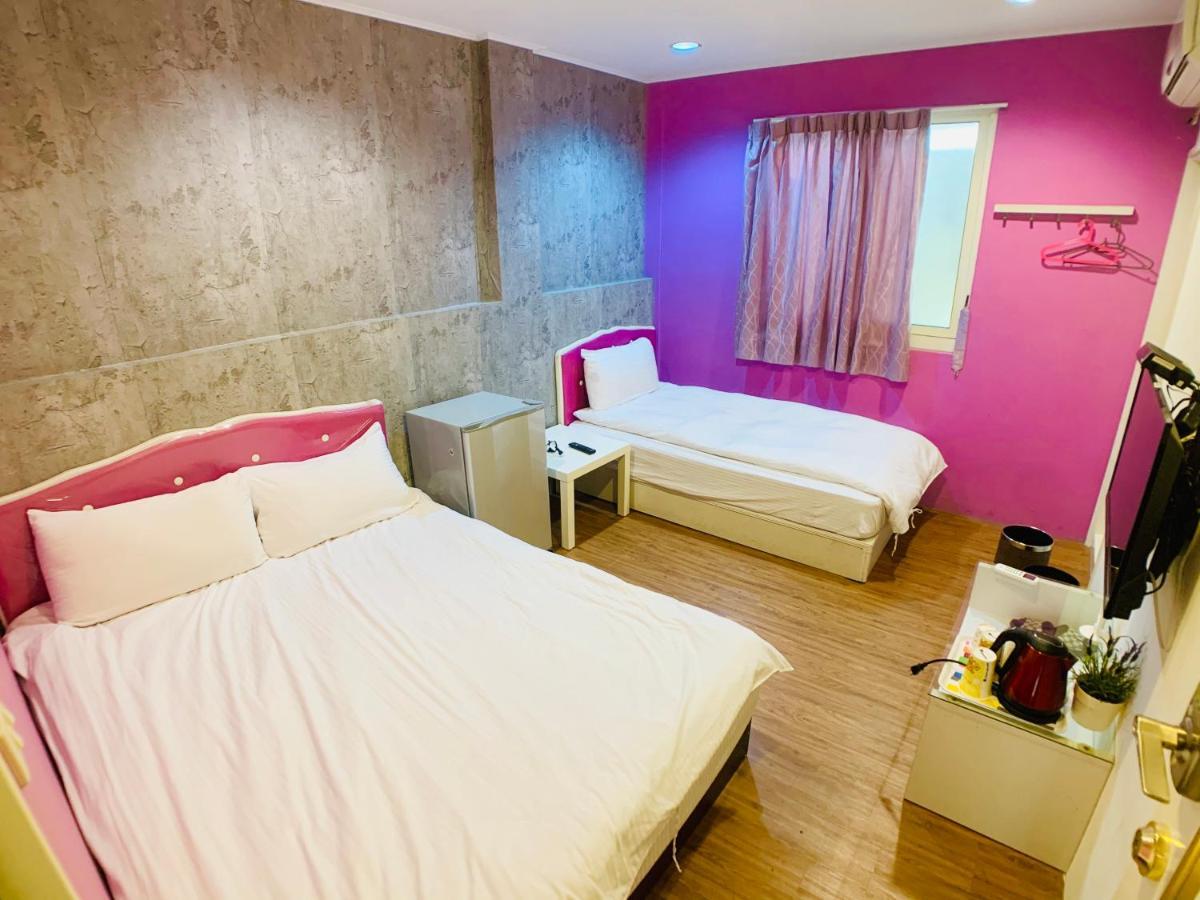 Hotel Fengchia Oslo à Taichung Extérieur photo